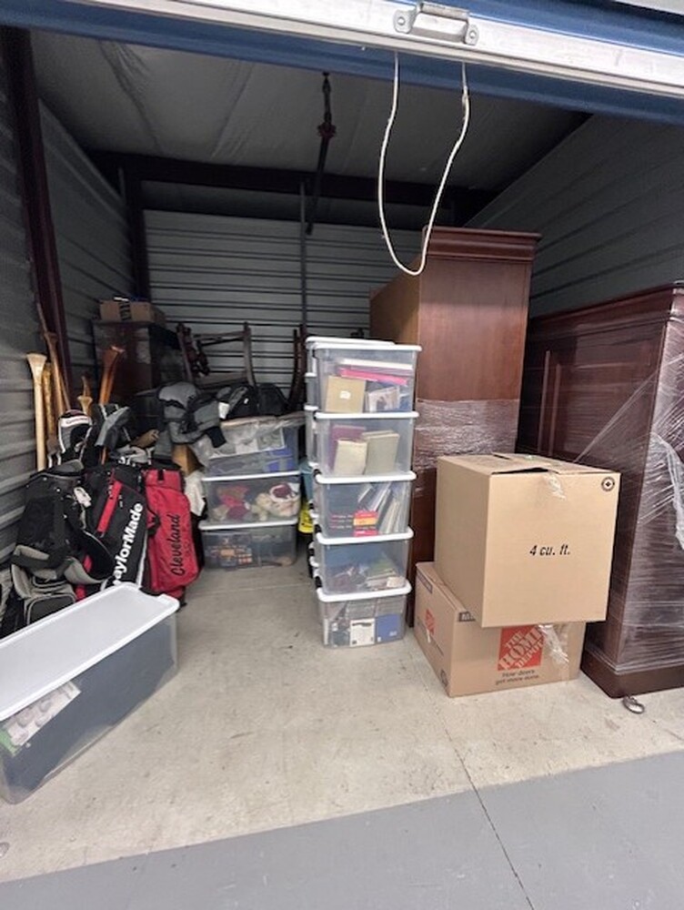 3032 -StorageMart  Ajax  auction IB-2756 10