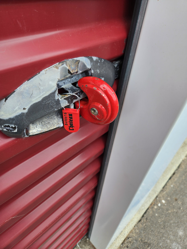 1-800-Self-Storage.com of Grand Blanc  auction IB-3081