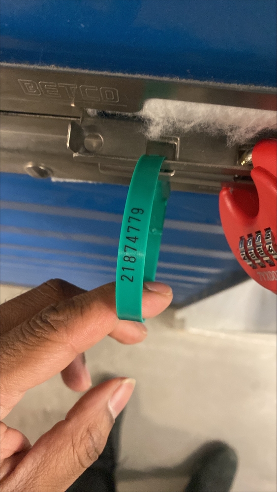 Montreal Mini-Storage - Ste-Julie  auction IB-1073 10