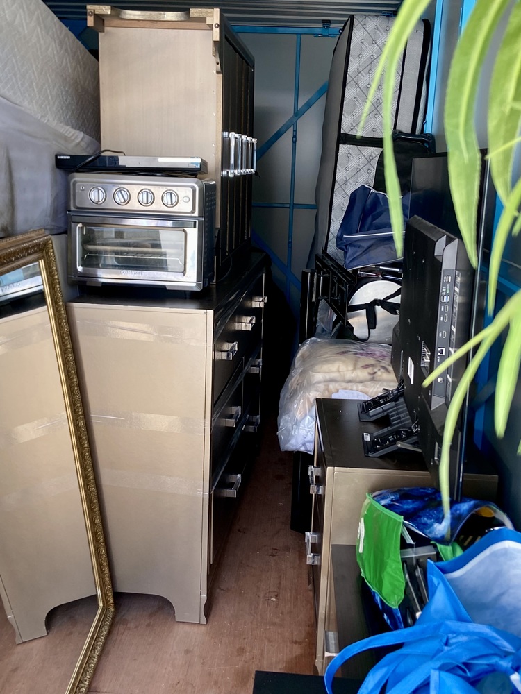 Elite Self Storage South Edmonton  auction IB-6073