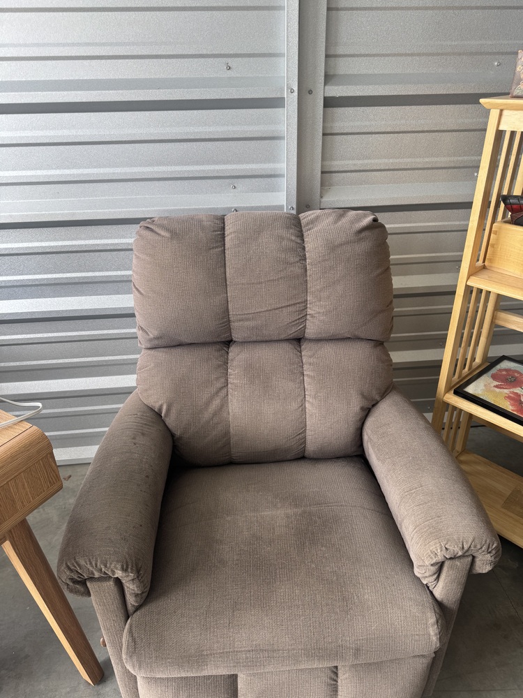 ARBUTUS SELF STORAGE - PARKSVILLE BC  auction IB-7015 90