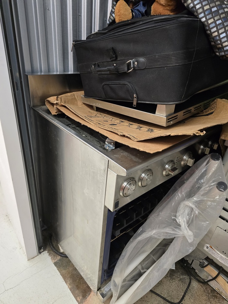 Public Storage P0046 -Estate Dr  auction IB-7250 40
