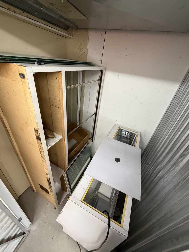 3009 - StorageMart Guided Crt  auction IB-9809 10