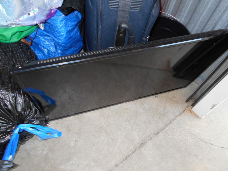Public Storage P0044 - Commercial Dr  auction IB-7110 10