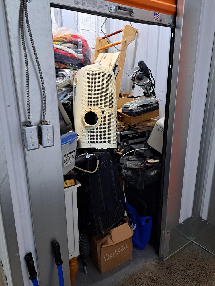 Montreal Mini-Storage - Victoria  auction IB-7610 20