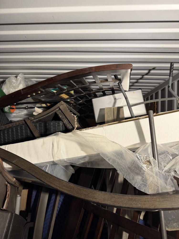 The Storage Box - Windsor  auction IB-3908 10