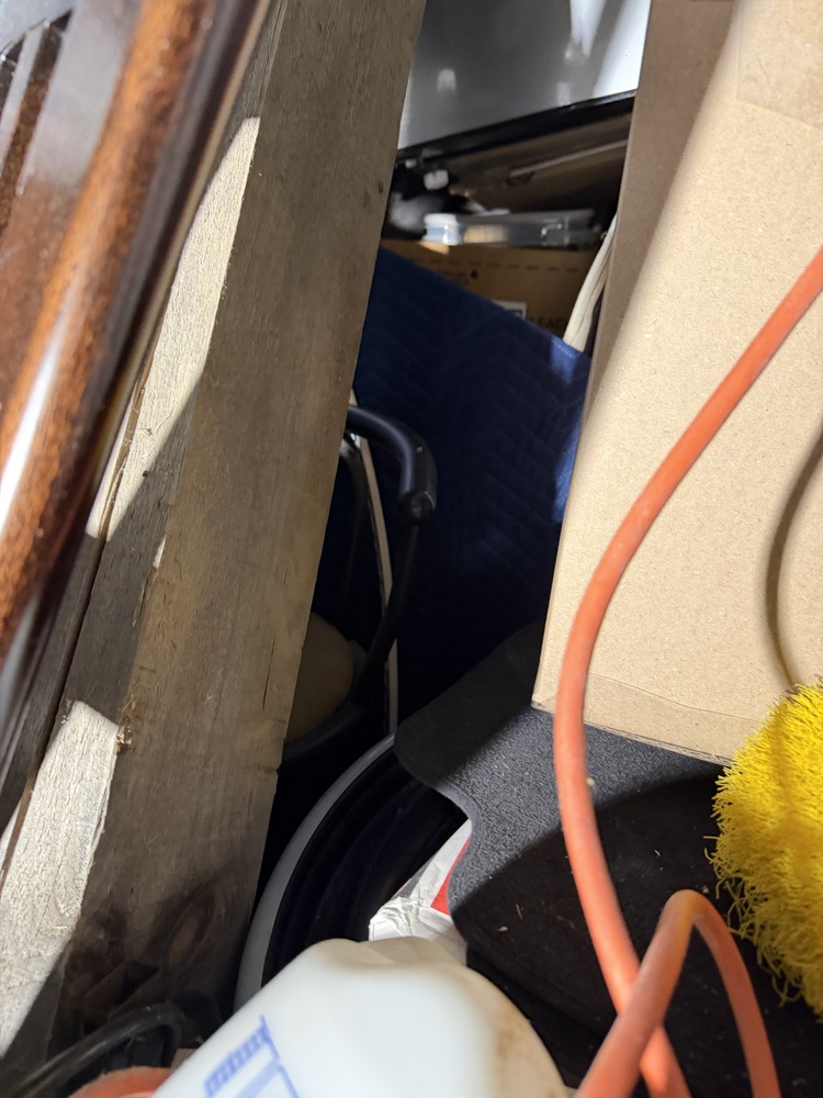 The Storage Box - Windsor  auction IB-3908 30