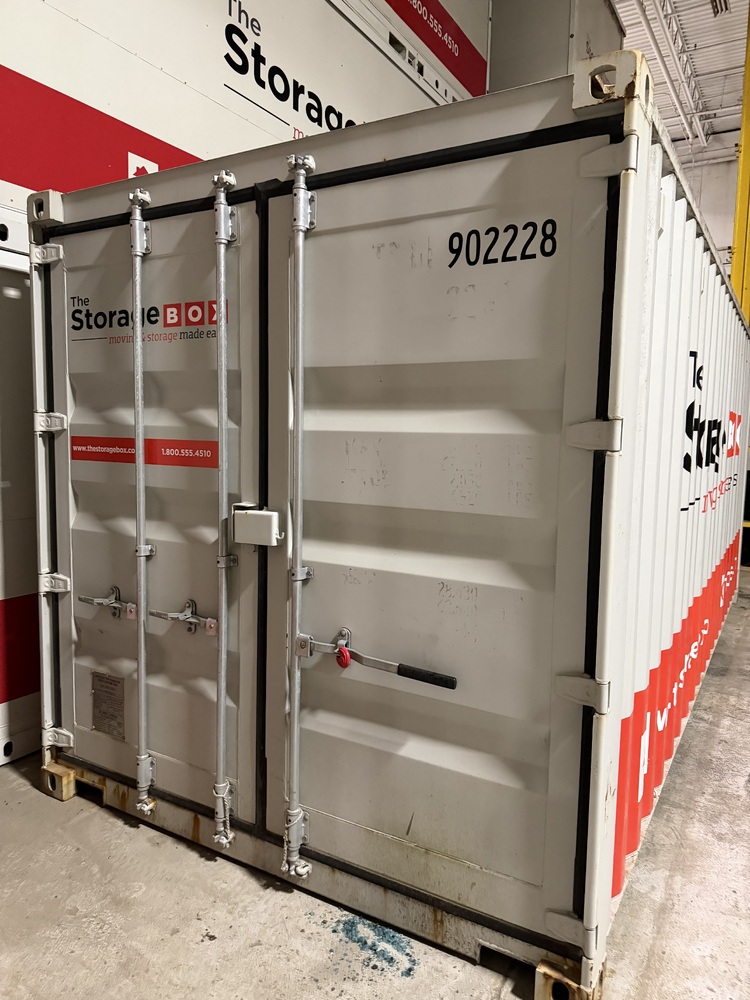 The Storage Box - Windsor  auction IB-3908 40