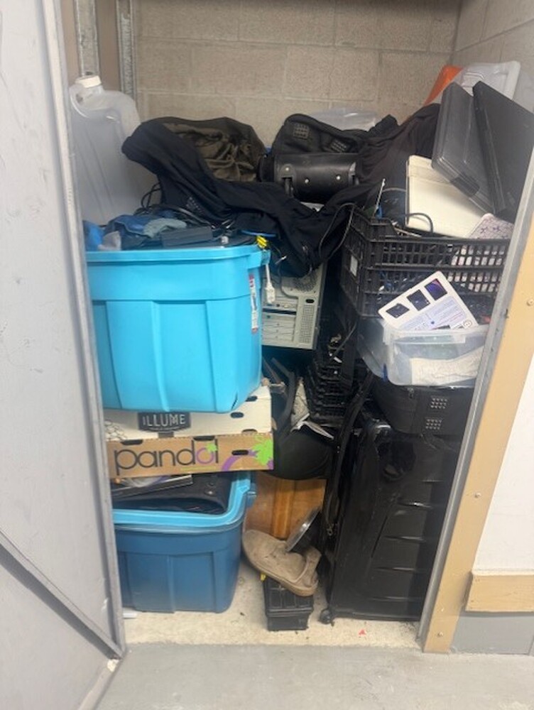 3014 - StorageMart Trethewey Dr Toronto  auction IB-8046