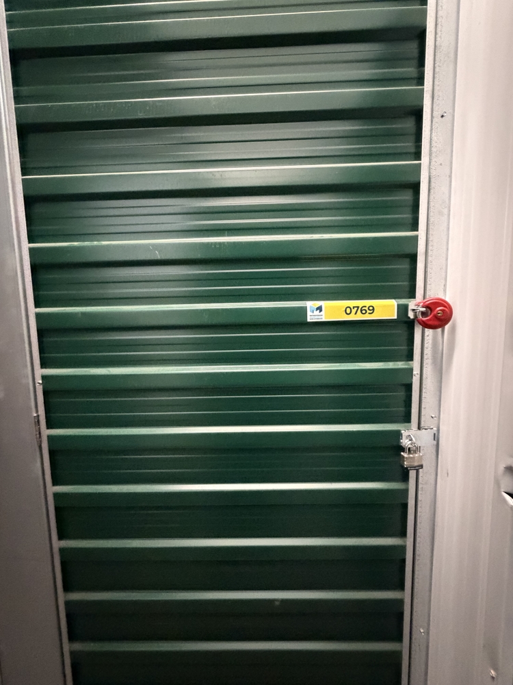 Montreal Mini-Storage - Canal  auction IB-2810 90
