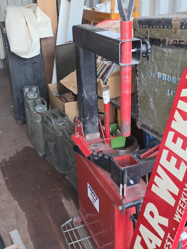 The Storage Store  auction IB-5688 40