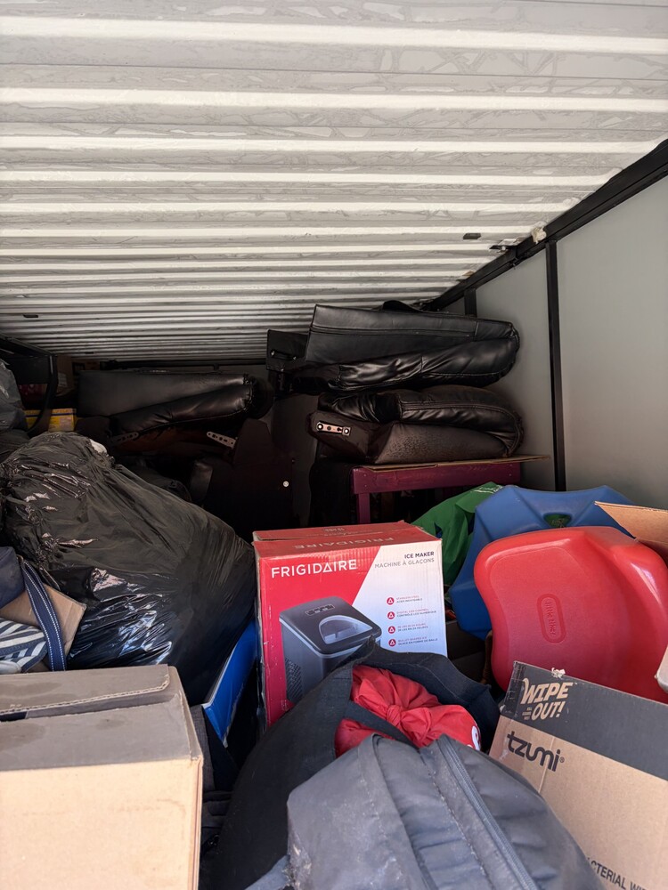 3004 - StorageMart St Thomas  auction IB-3222 10