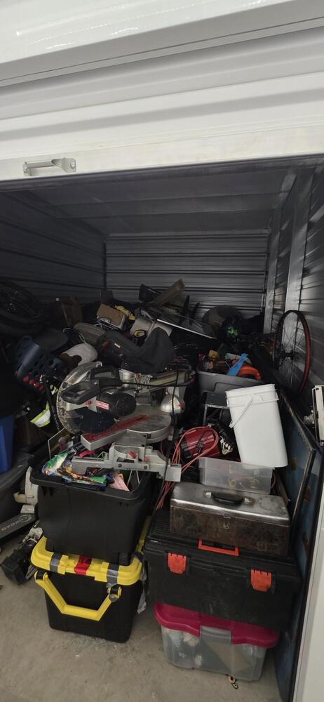 SmartStop Self Storage - 29 McKenzie Cres  auction IB-7579