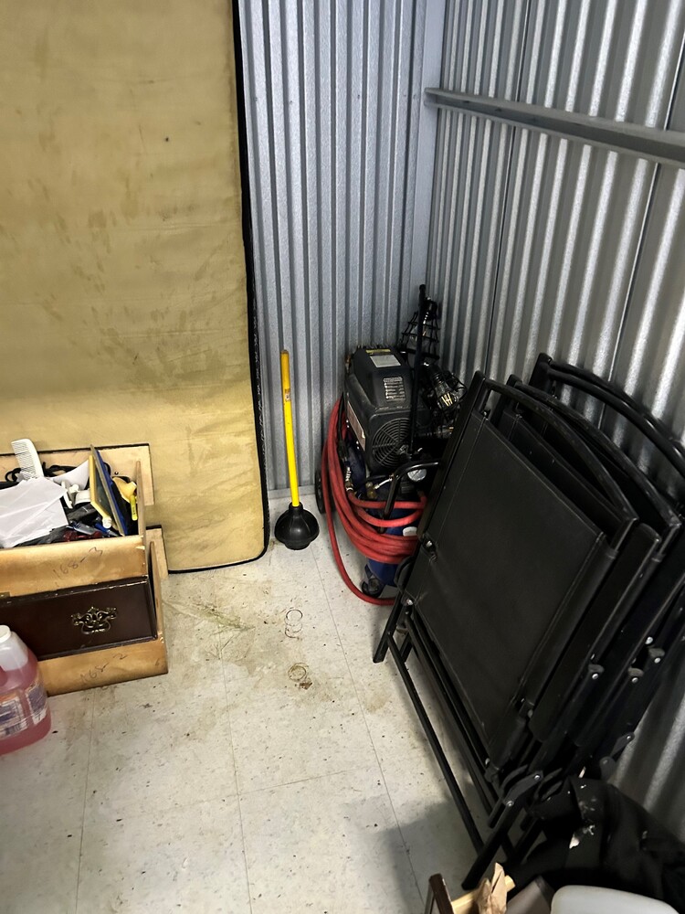 Guard-it Self Storage  auction IB-8918 20