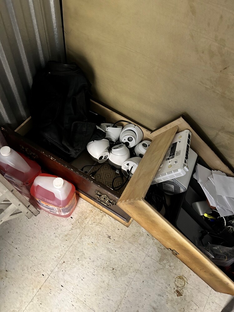 Guard-it Self Storage  auction IB-8918 30