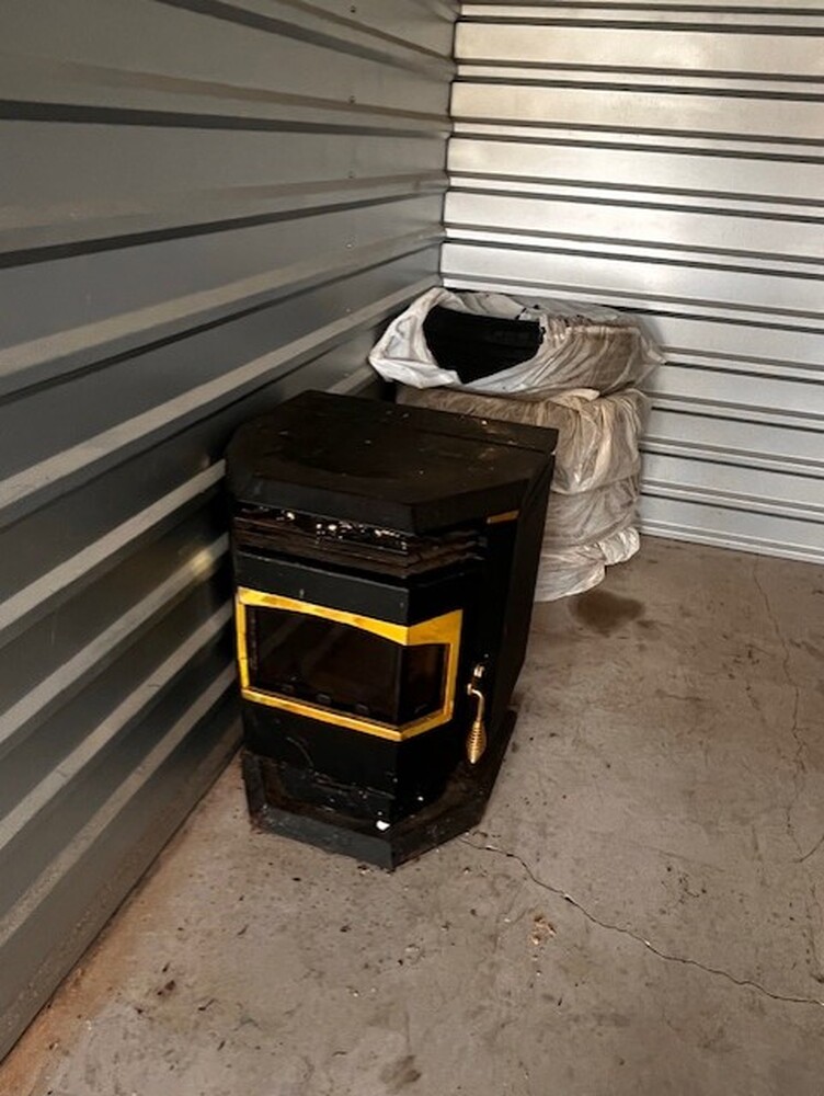 3016 - StorageMart Collingwood  auction IB-7554 90