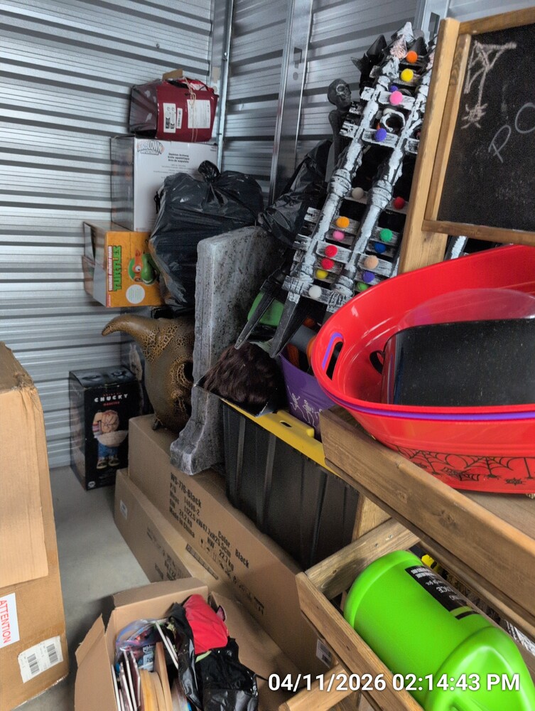 Storage of Barton St  auction IB-4608 70