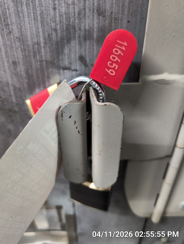 Storage of Hamilton  auction IB-7110 30
