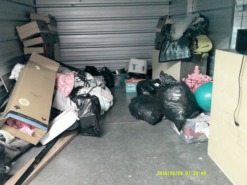 3204 - StorageMart Circle Dr and 11th St W   auction IB-1219 10