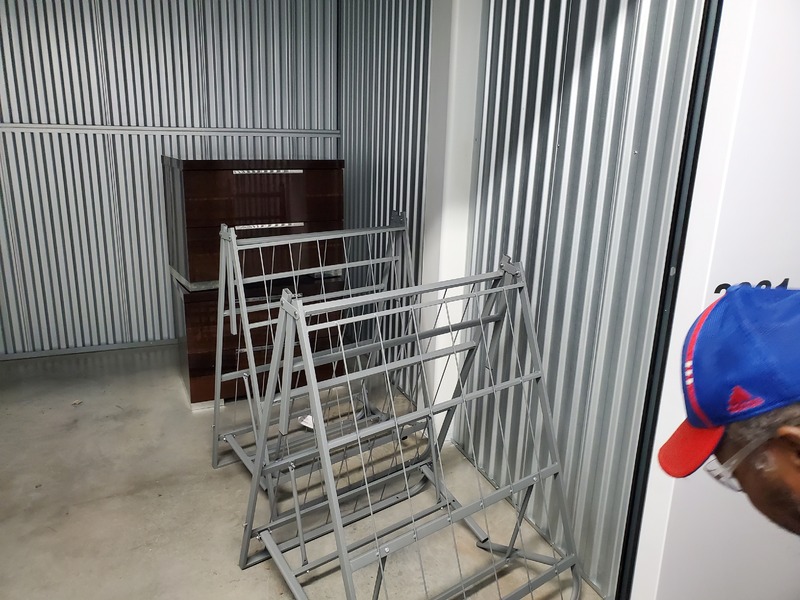 1-800-Self-Storage.com on Southfield  auction IB-4618 10