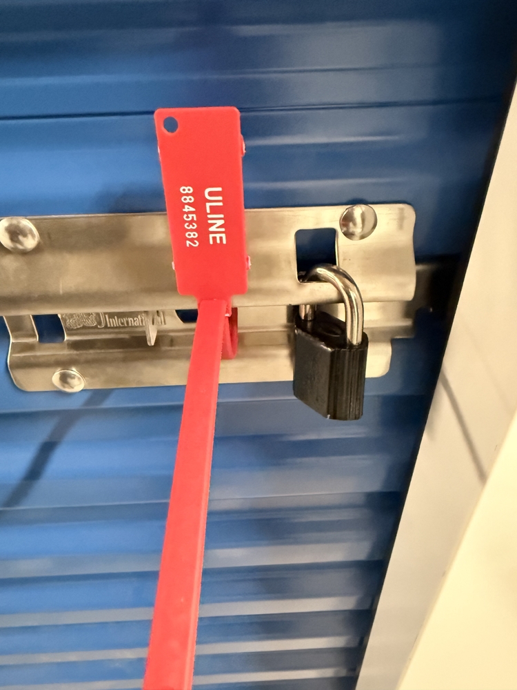 Montreal Mini-Storage - Dollard  auction IB-3814