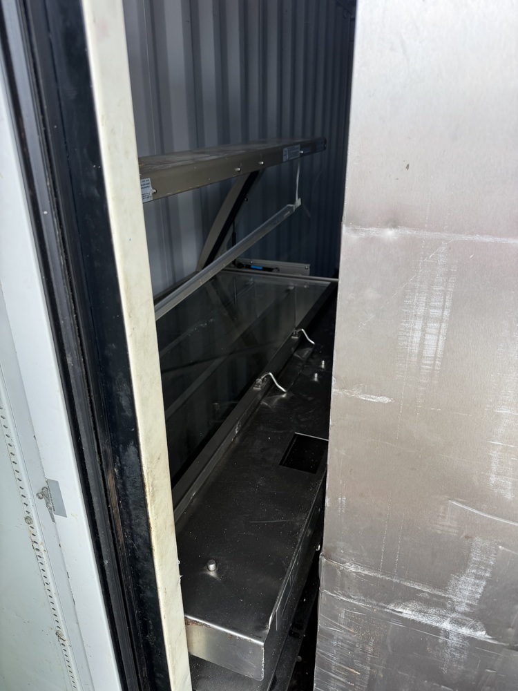 The Storage Box - Windsor  auction IB-8052