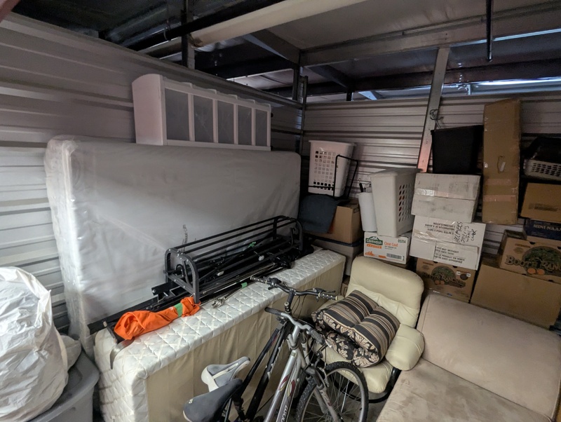 2551 - StorageMart Deerfoot Trail & Yankee Valley  auction IB-4760