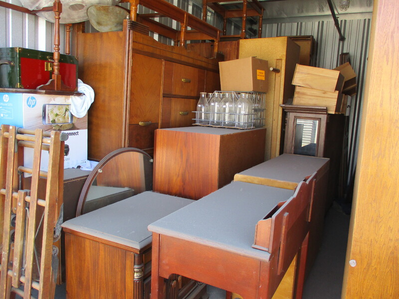 3201 -StorageMart  Hwy 11 & Clarence Ave S   auction IB-9494 40