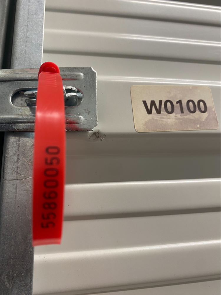 Montreal Mini-Storage - St-Laurent  auction IB-3105