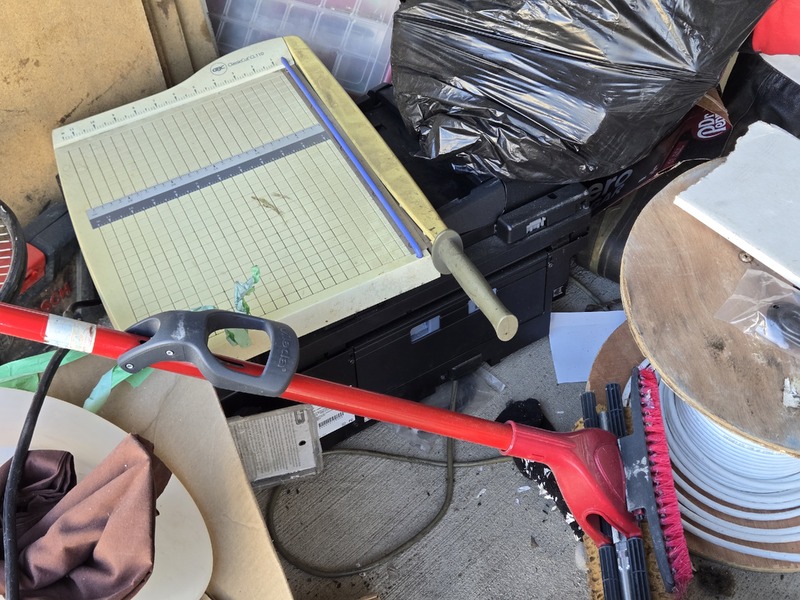 3304 - StorageMart 40th Street  auction IB-4047 10