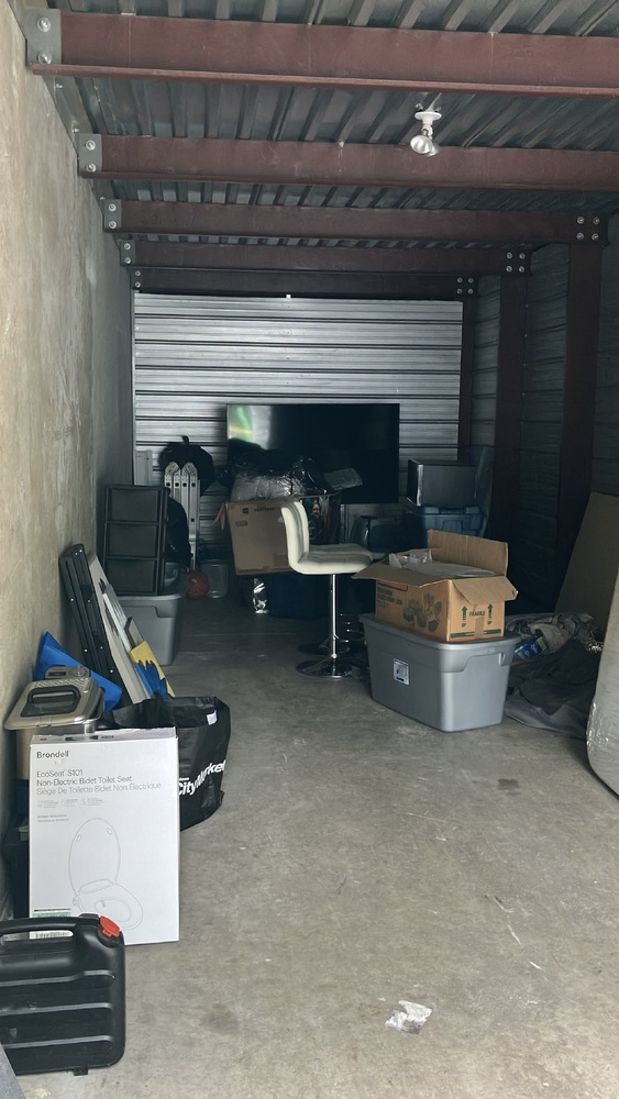 Advanced Self Storage  - North Vancouver  auction IB-4796 30