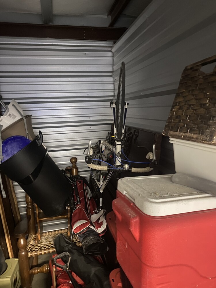 2771 -StorageMart  Wonderland Road North  auction IB-6448 50