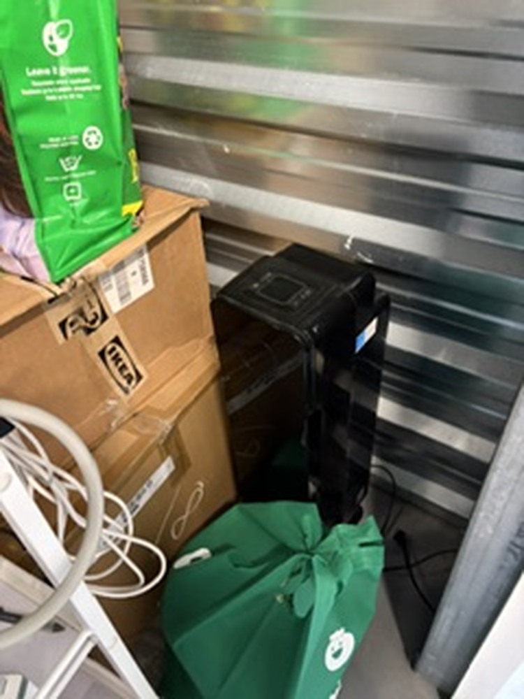 3001 - StorageMart Commissioners Rd W  auction IB-8346 60