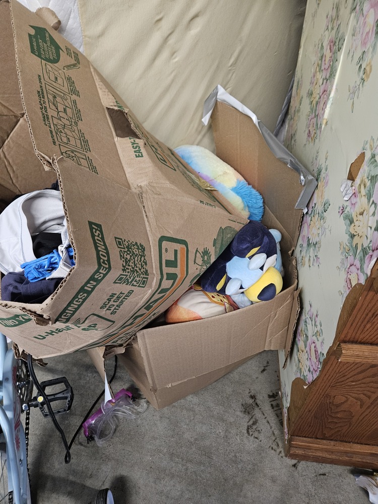 2772 - StorageMart Wharncliffe Rd S  auction IB-9808 90