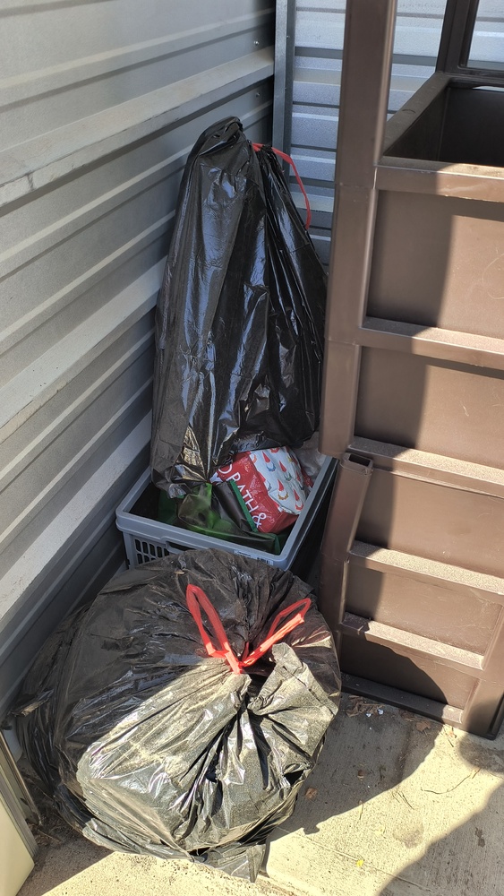 3303 -StorageMart  2nd Ave South  auction IB-9837 20