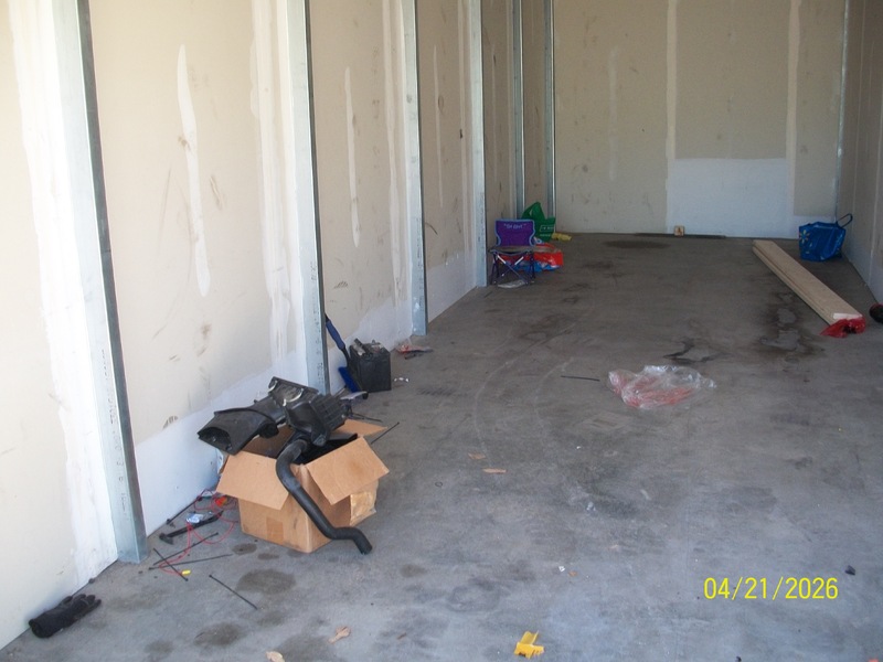3203 - StorageMart Ring Rd & Mc Donald    auction IB-8395