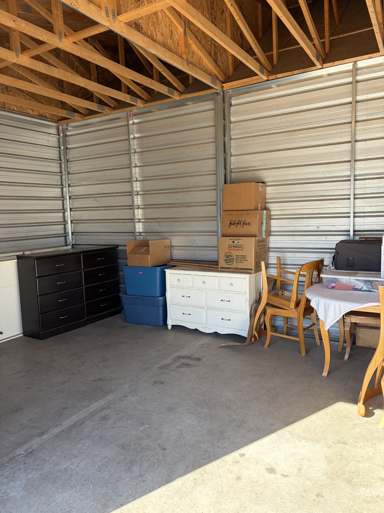 3307-StorageMart 52nd and Peigan Trail  auction IB-8444 10