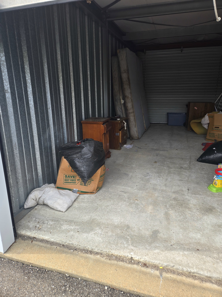1-800-Self-Storage.com of Grand Blanc  auction IB-6922 30