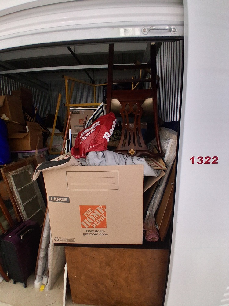 1-800-Self-Storage.com on Maple Rd, Troy  auction IB-4000 10