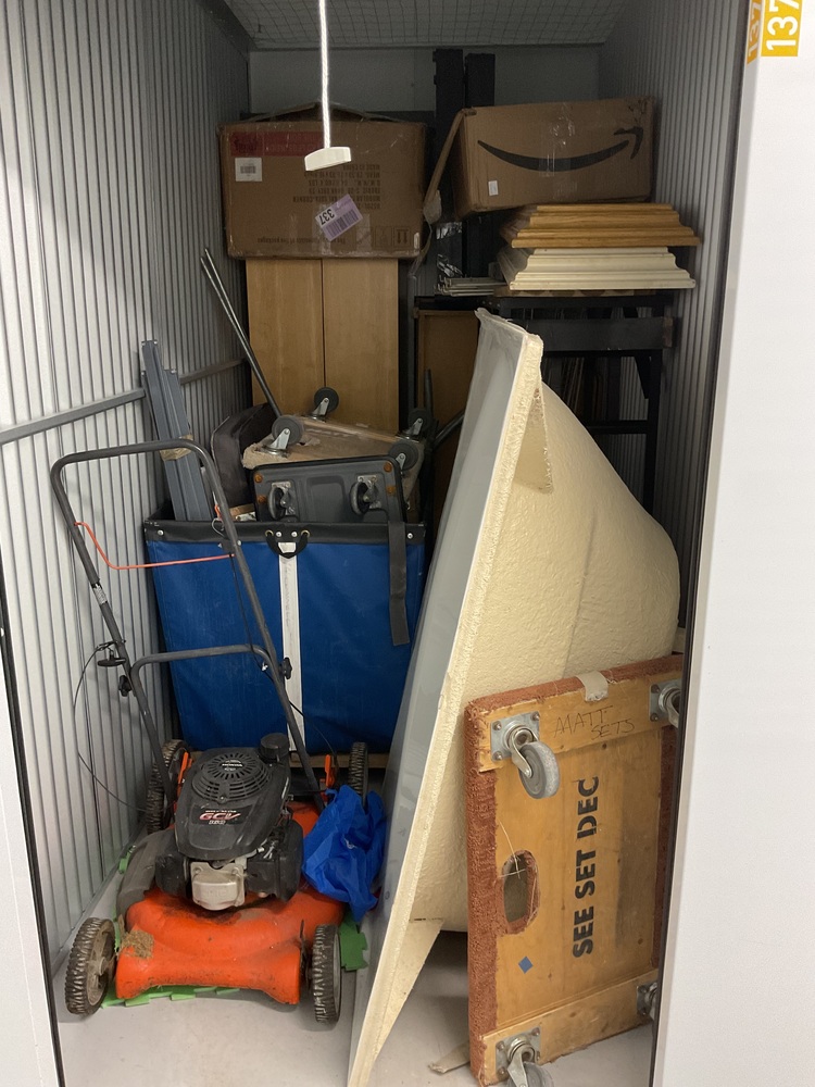 SmartStop Self Storage - Mapleview Drive   auction IB-8901