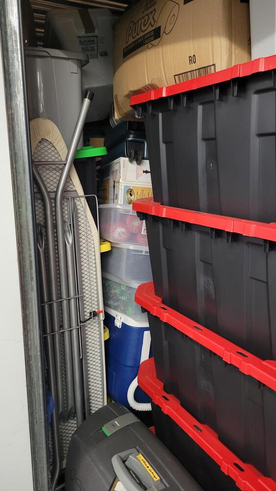 3021 - StorageMart OConnor Drive Toronto  auction IB-3921 10