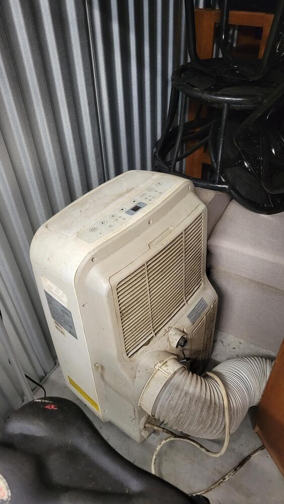 3021 - StorageMart OConnor Drive Toronto  auction IB-3503 30