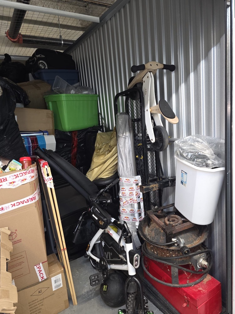 3401 - StorageMart SE Marine Dr & Knight St  auction IB-3100
