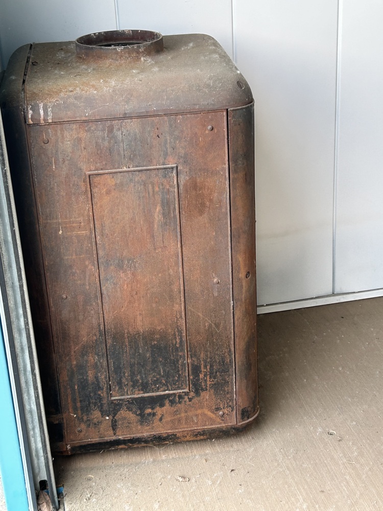 Elite Self Storage South Edmonton  auction IB-7438 40