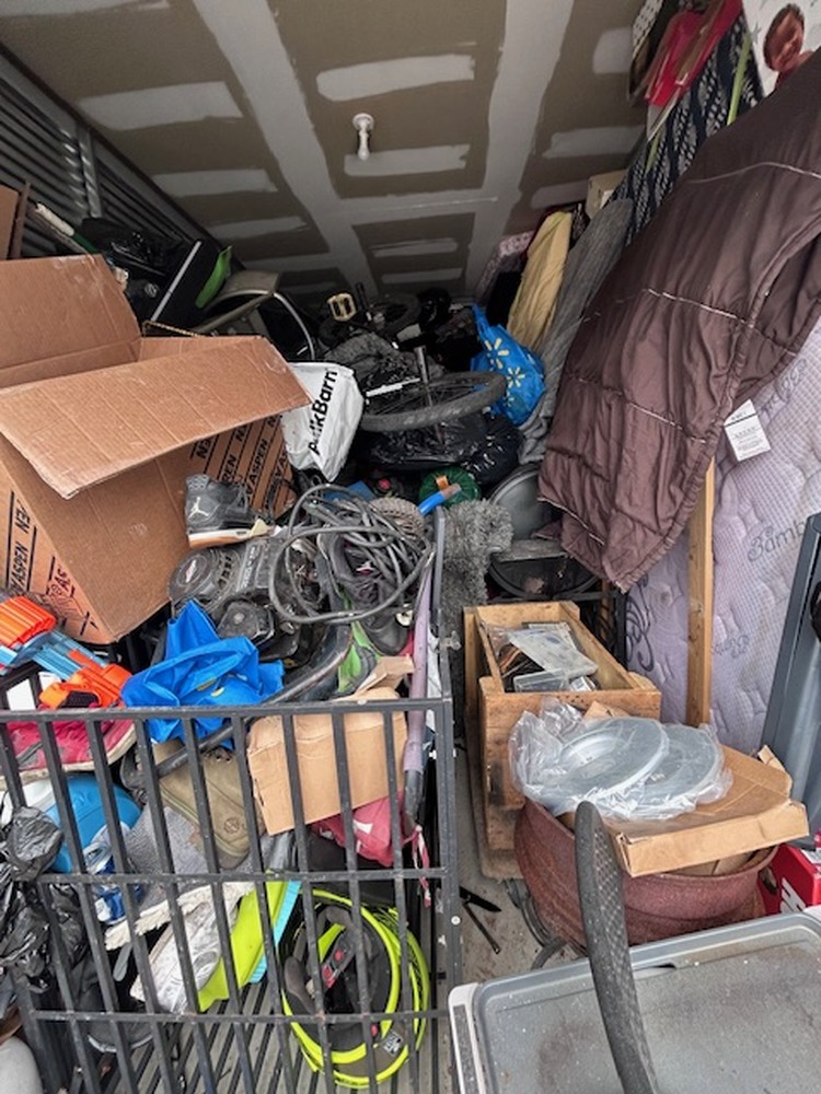 3034 - StorageMart Oshawa  auction IB-6113 10