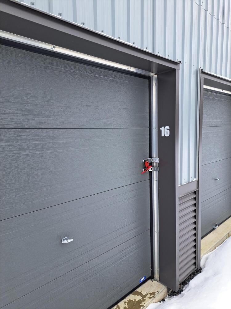 Montreal Mini-Storage - Val-Morin  auction IB-5413 10