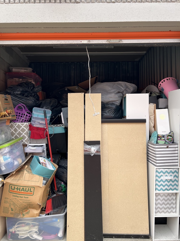 1-800 Stow & Go Self Storage  auction IB-9495