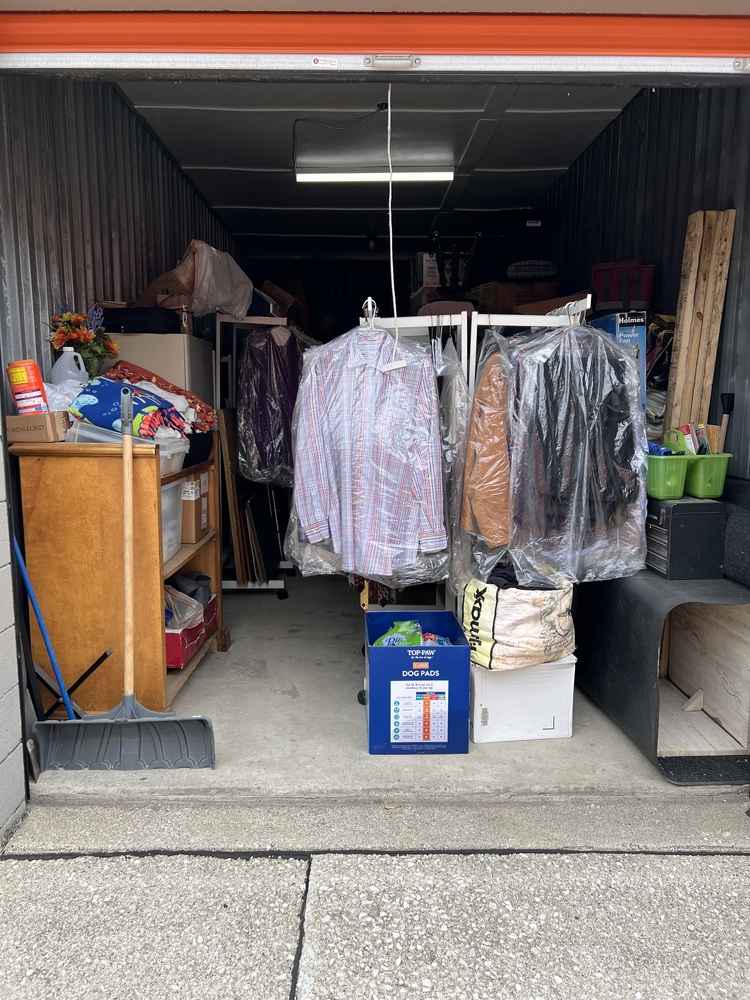 1-800 Stow & Go Self Storage  auction IB-3601