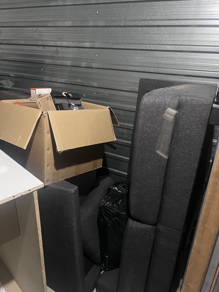 3106 - StorageMart St-Hubert  auction IB-9118 50