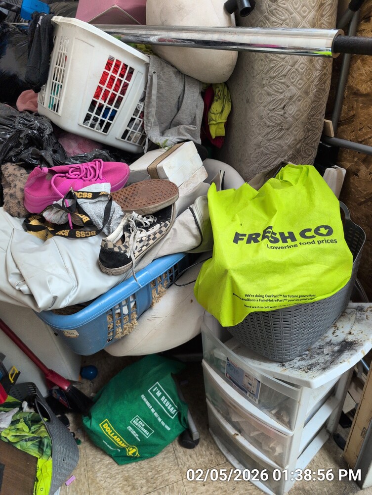 Storage of Barton St  auction IB-9602 50